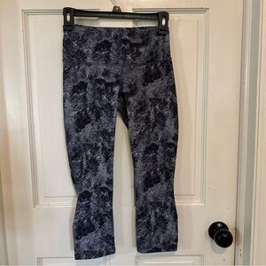 Patagonia Women's Centered Crop Leggings Size XSmall Gray Black Purple‎